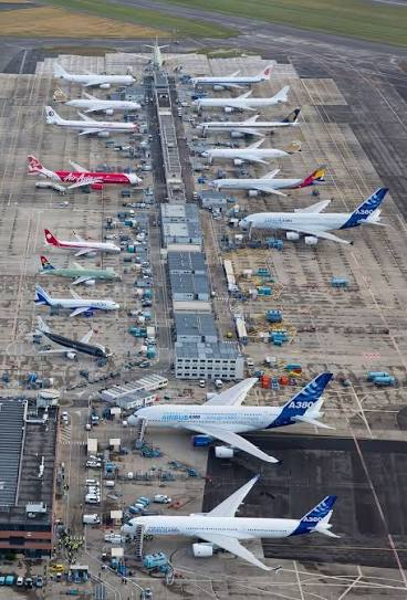 Airbus Factory Tour in Toulouse with aircraft under assembly